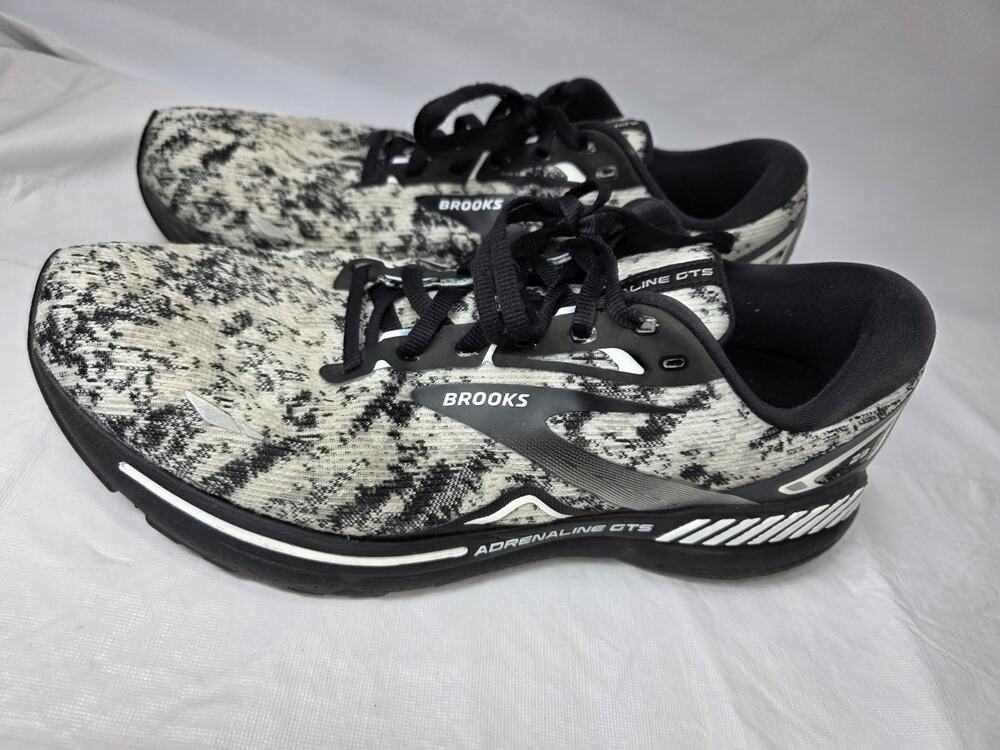 Brooks Adrenaline GTS 23 Mens 12 Wide White/Black Running Sneakers 1103912E135